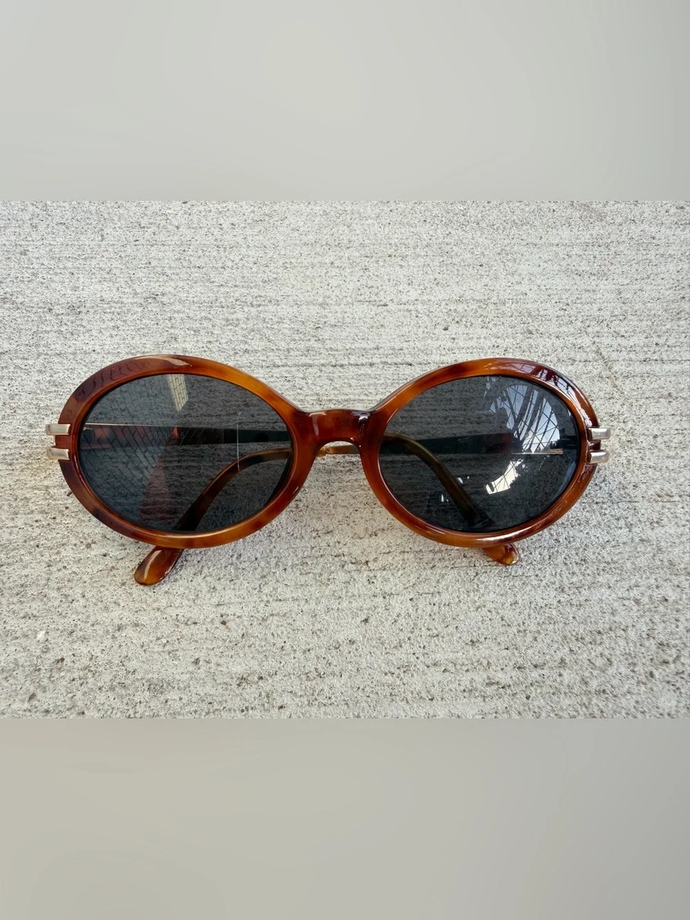Vintage Oval Tortoise Shell Style Sunglasses Brown Oval Frames Dark Lenses Retro